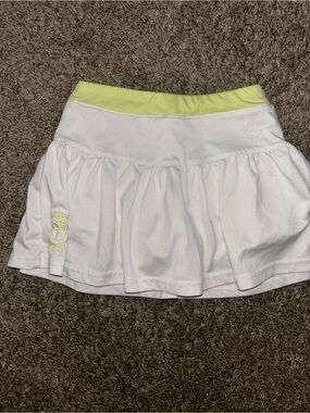 Girls' White Skater Tennis Skirt with Pale Yellow Waistband